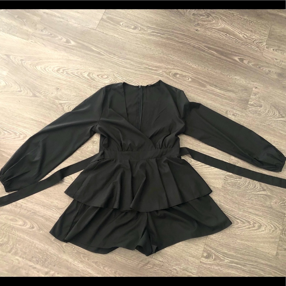 Black Longsleeve romper - Picture 1 of 3